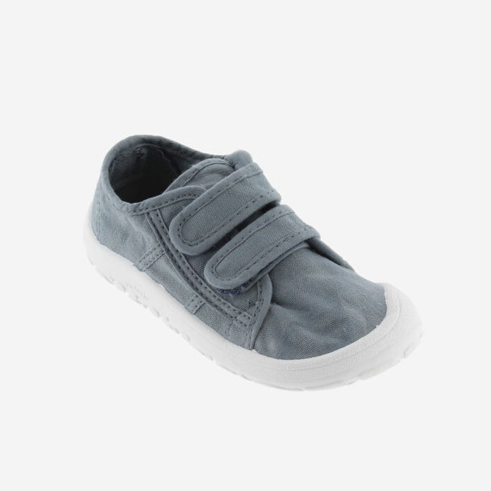 Os Primeiros Passos do Bebé: Como Escolher o Calçado Adequado